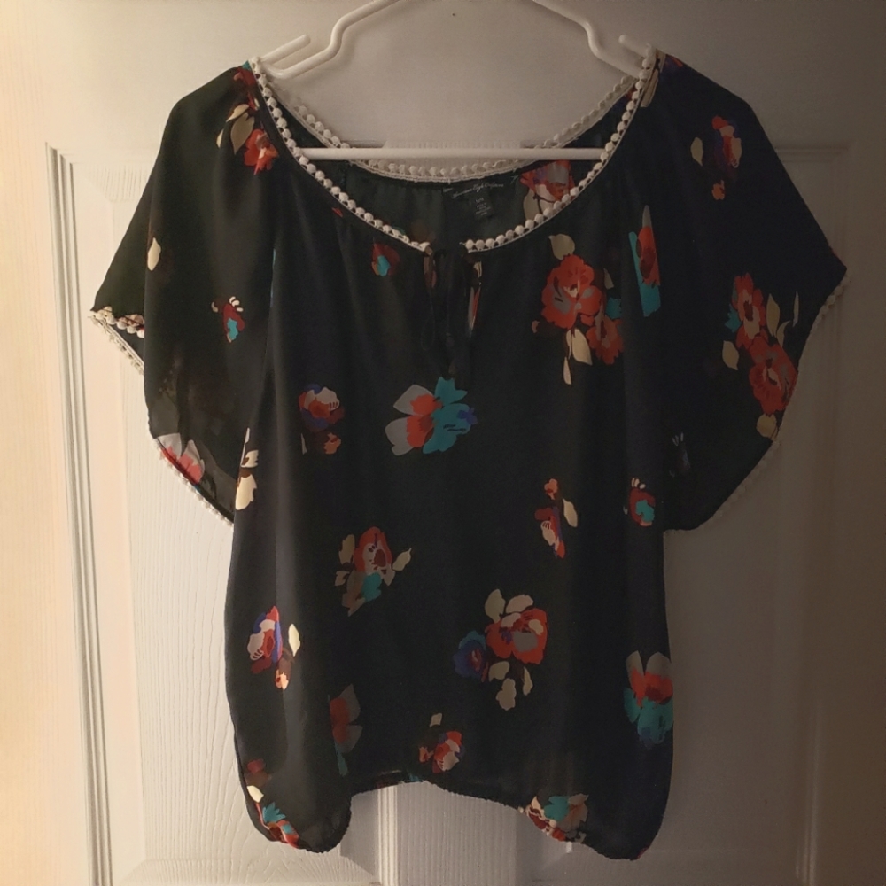 Loose fitting blouse
